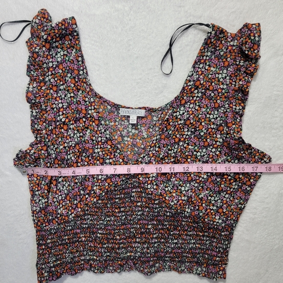 Patrons Of Peace Floral Flutter Sleeve V Neck Ruched Waist Crop Top Size L - Picture 8 of 9